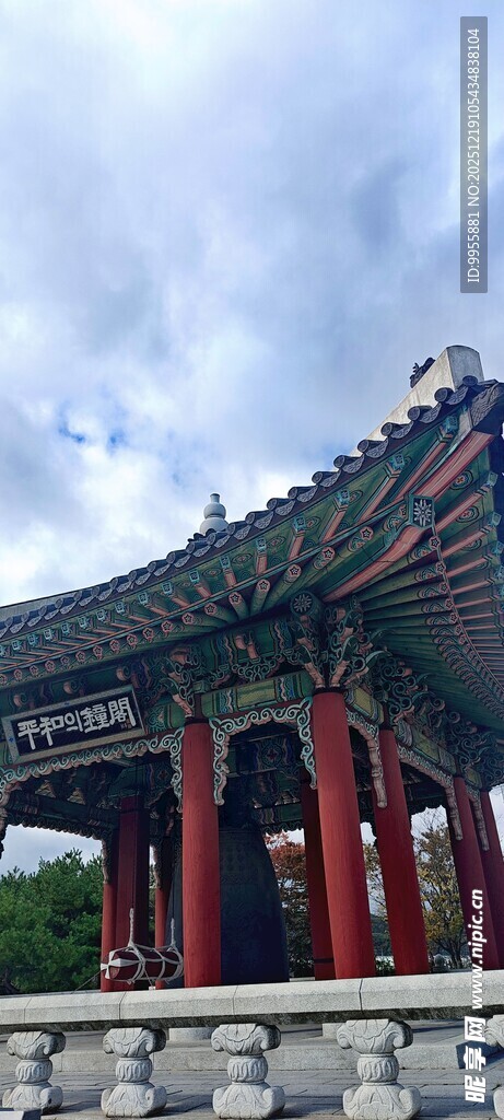 韩国首尔中式古建筑屋檐景观