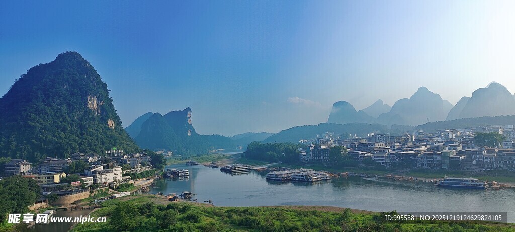 广西桂林阳朔秀丽山水风光图