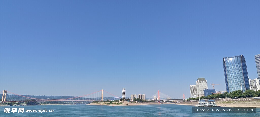 重庆宜昌海滨城市风光