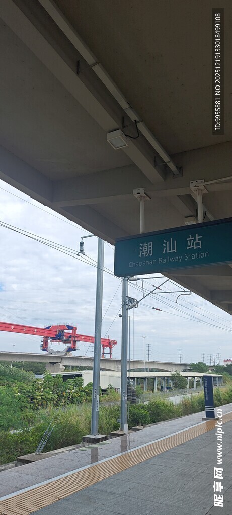 江西婺源站台边的铁路风景