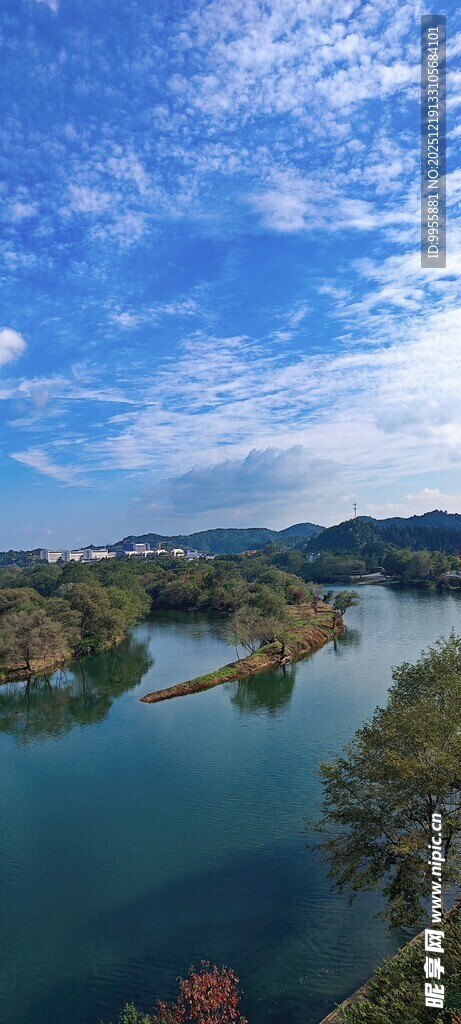 江西婺源秀丽山水风光图