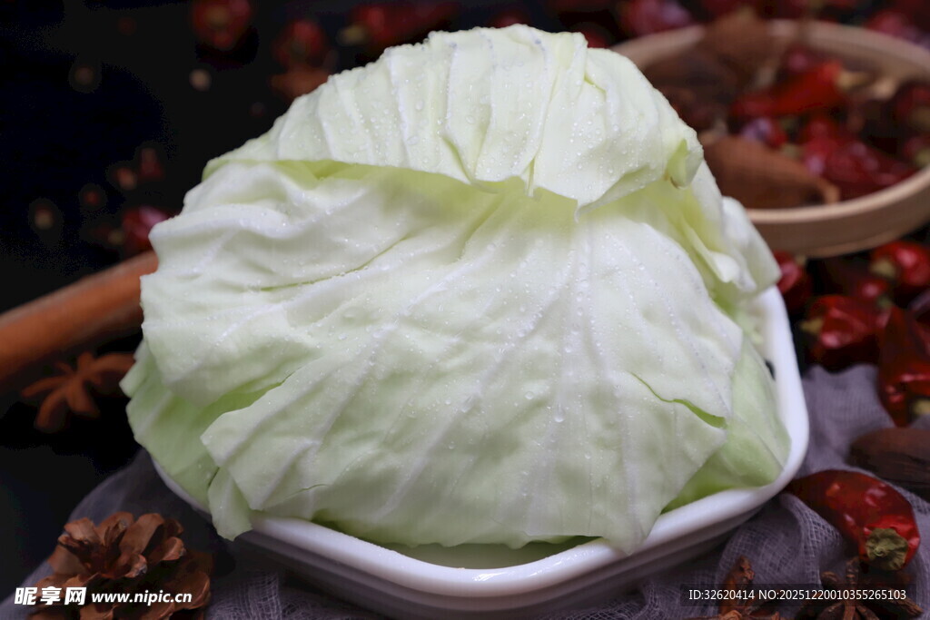 新鲜圆白菜