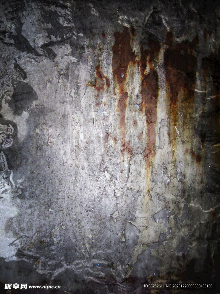 斑驳生锈的金属墙面