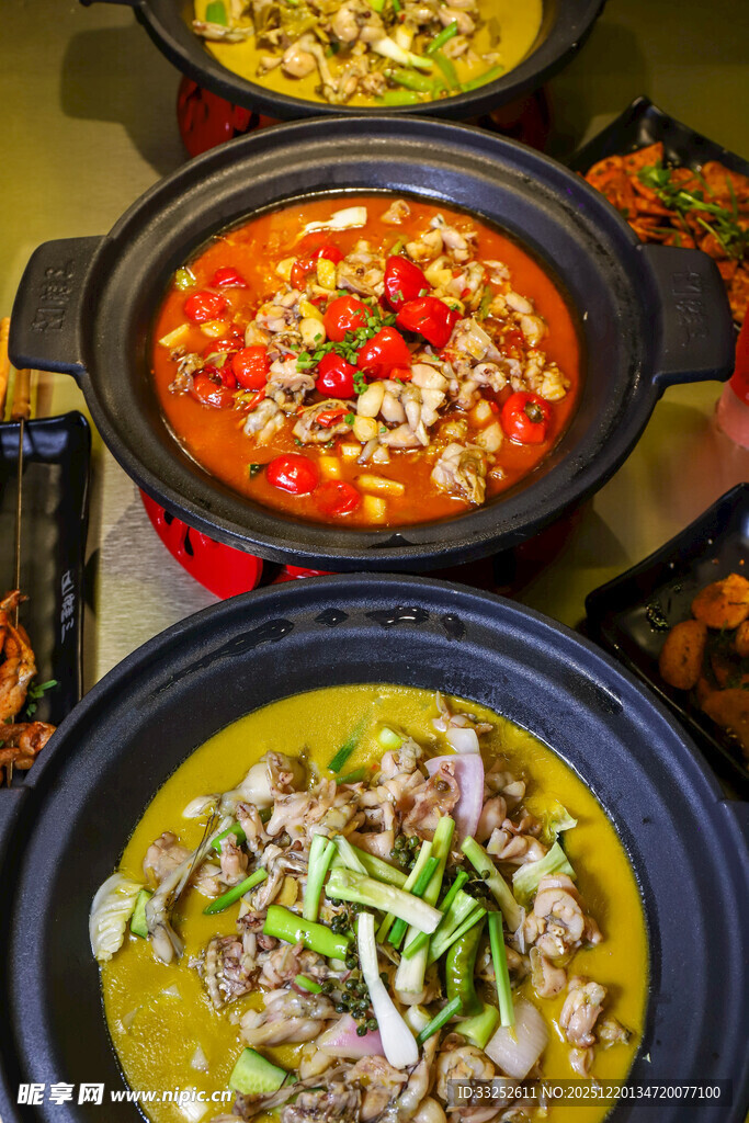 多样美味砂锅菜肴展示