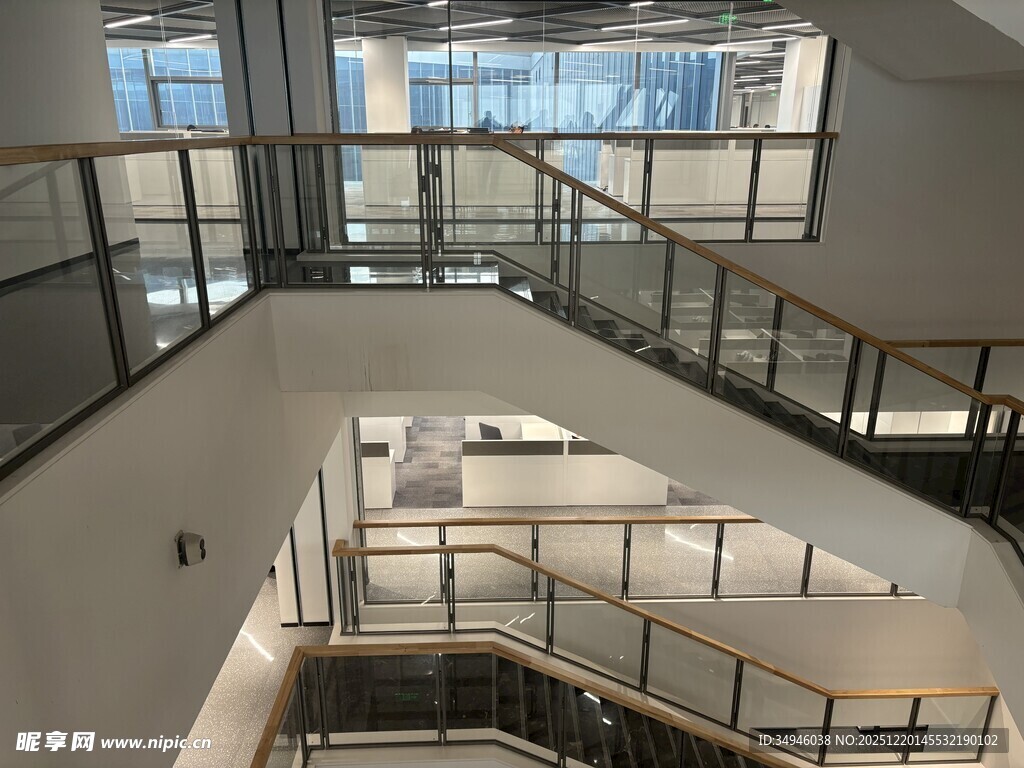 现代商场多层通透空间景观