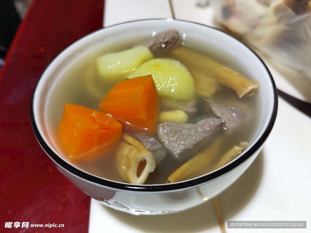 营养丰富的食材炖汤