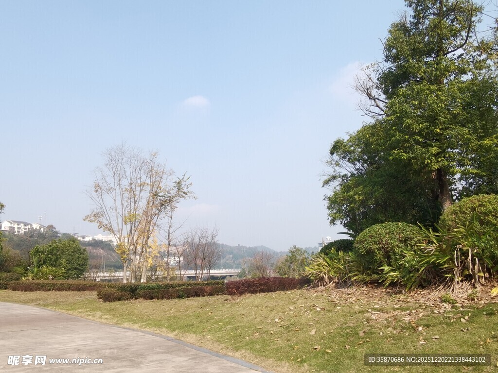 户外开阔的自然风景地