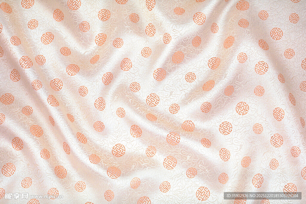 波点白色褶皱布料