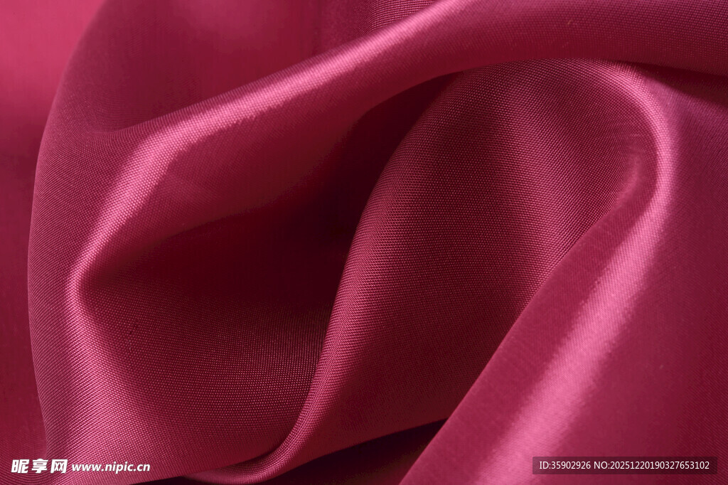 酒红色丝绸面料纹理特写
