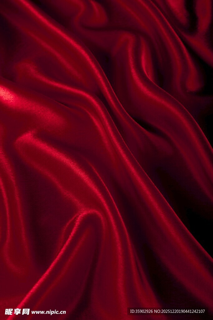 红色绸缎纹理特写