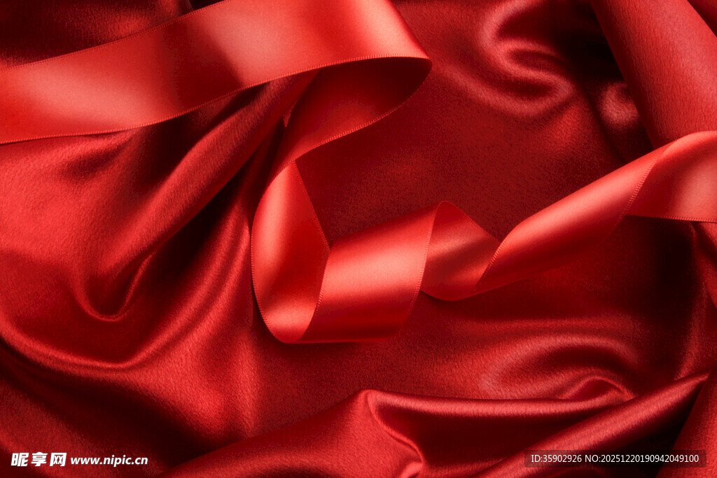 红色绸缎纹理特写