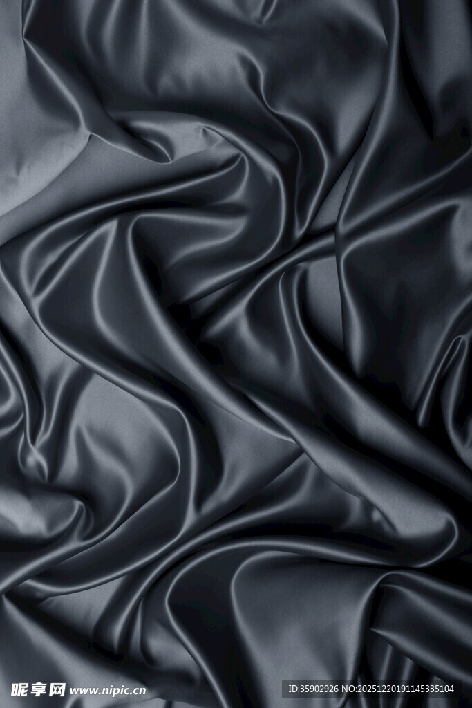 黑色绸缎纹理特写