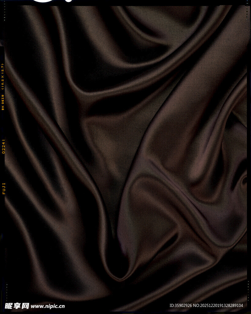 深棕色丝绸面料纹理特写