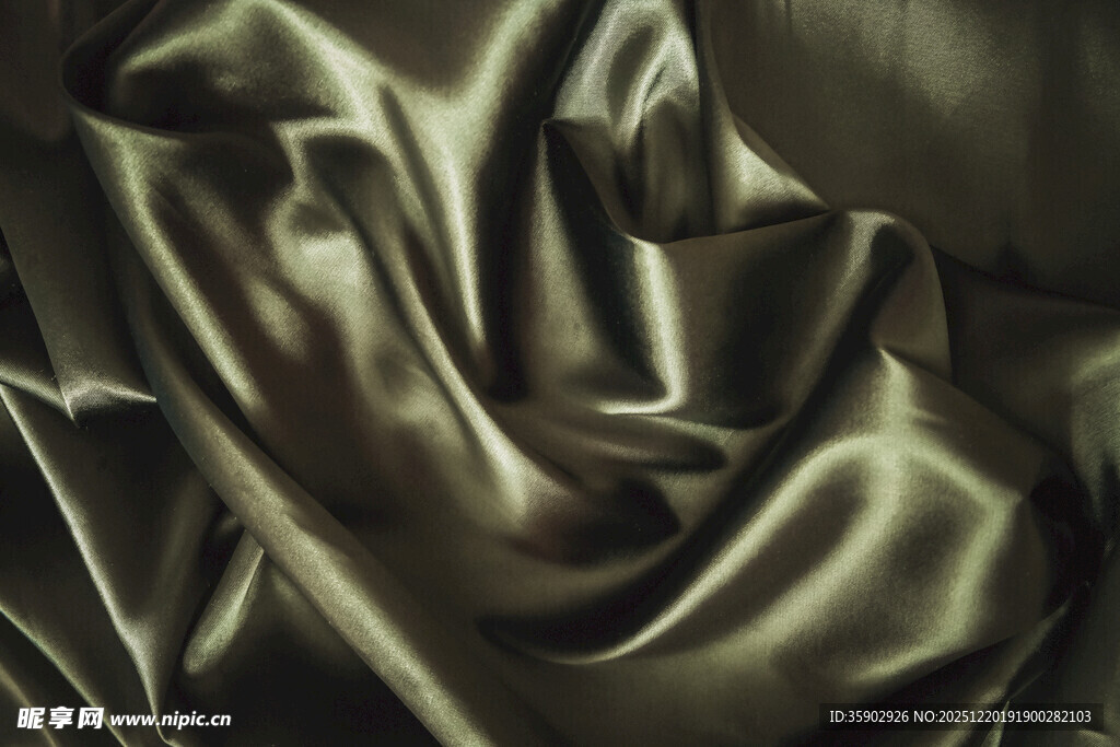 深绿色绸缎纹理特写
