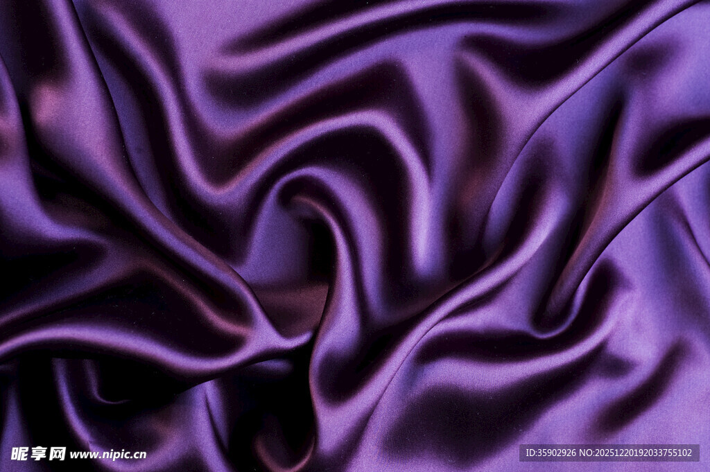 紫色绸缎纹理特写