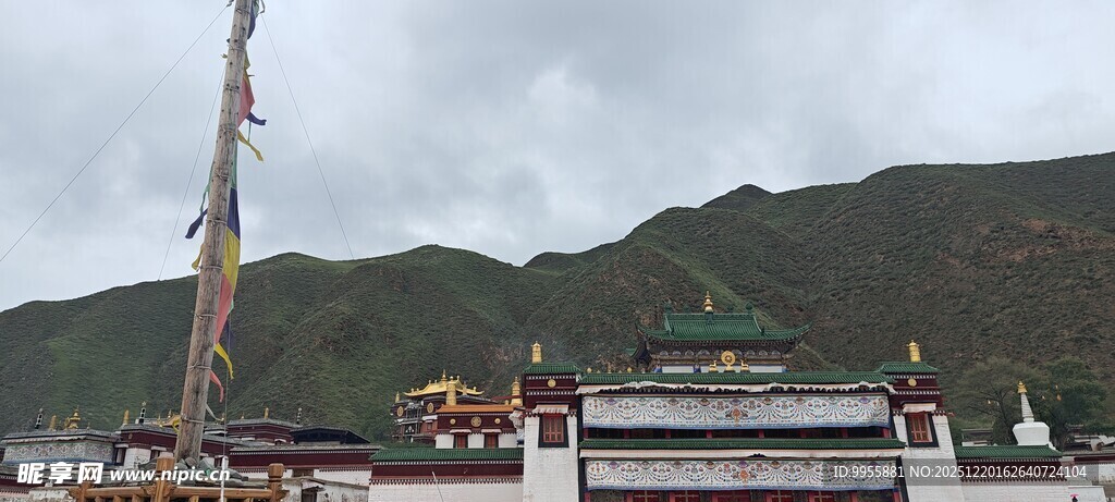 甘肃青海环线藏区寺庙与远山景观