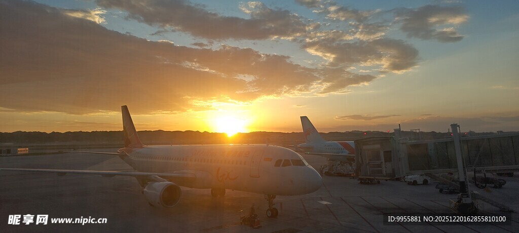 甘肃青海环线海边日落美景
