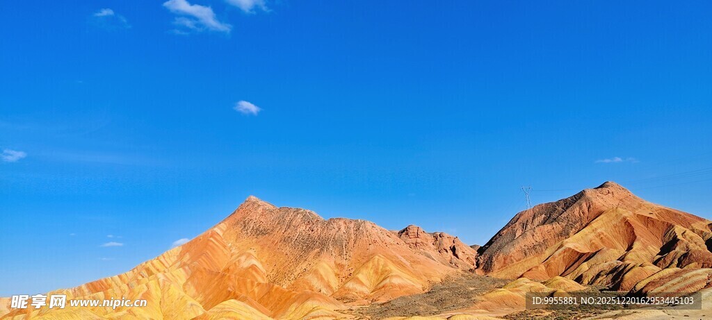 甘肃青海环线壮丽荒漠山脉景观
