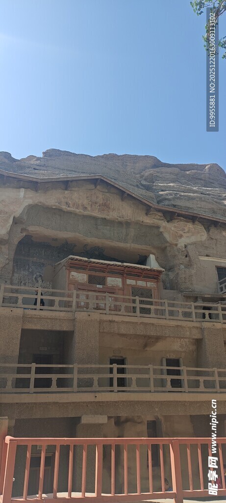 甘肃青海环线壮观石窟建筑景观