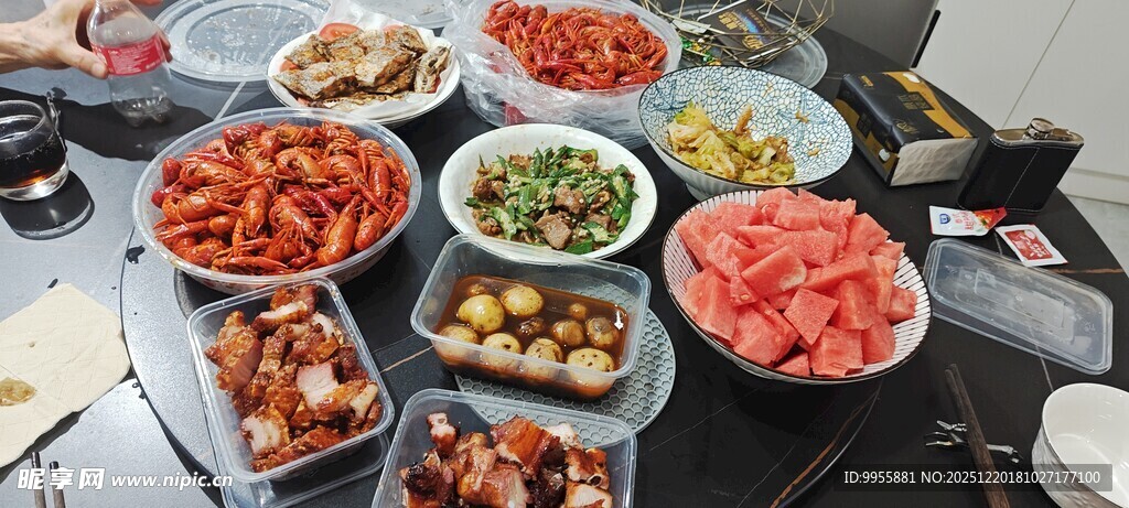 美食美味丰盛美食摆满桌