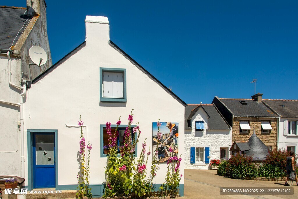 乡村白色小屋 宁静景致