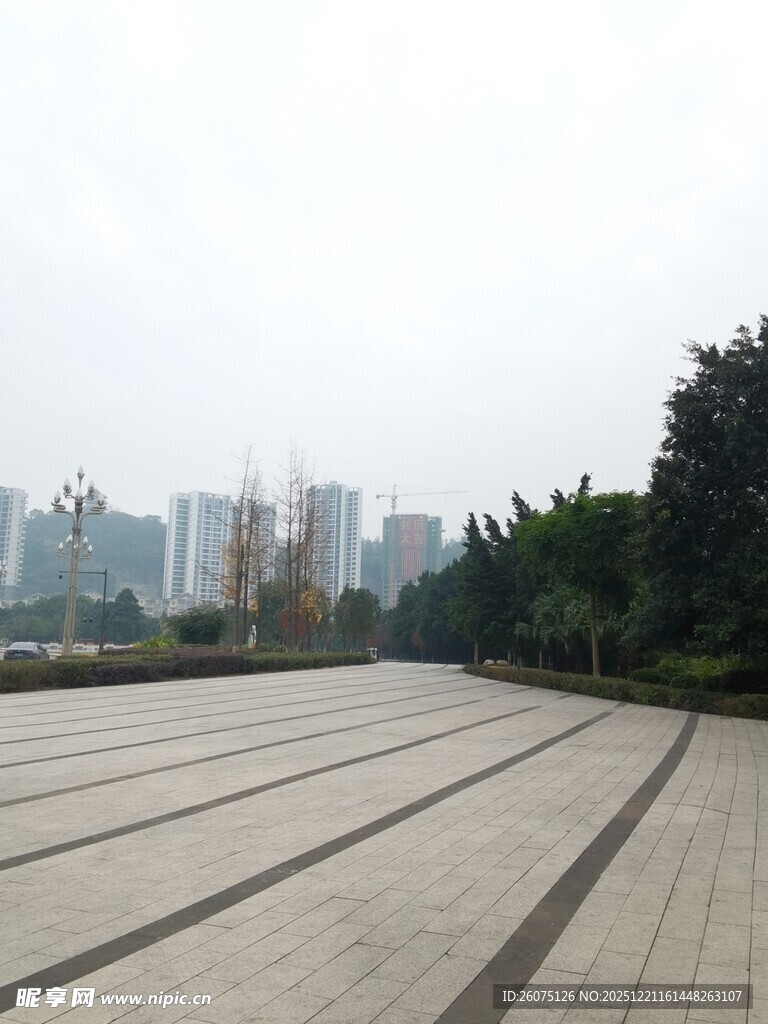 城市广场开阔景观