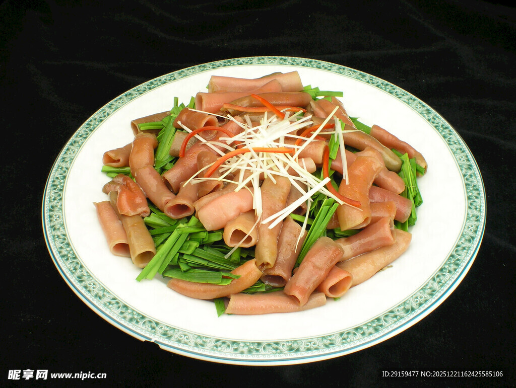 凉拌粉条配蔬菜