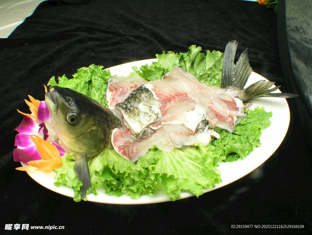 鲜鱼摆盘