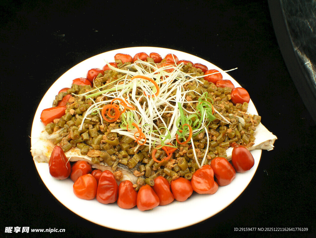 美味豆芽肉末摆盘精致