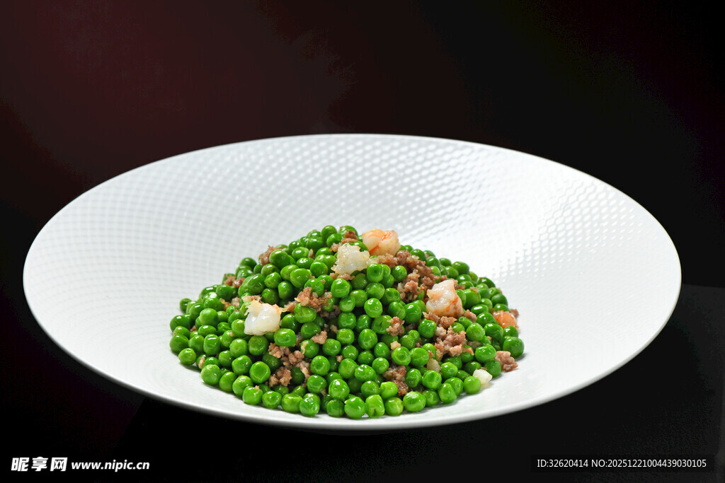 清炒豌豆配虾仁