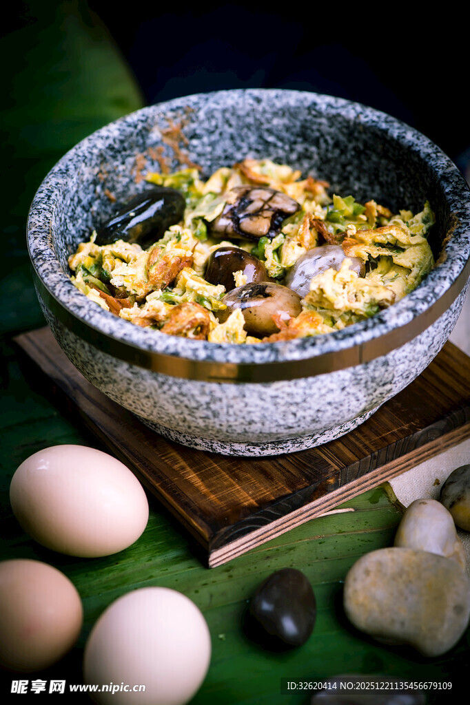 石锅炒饭