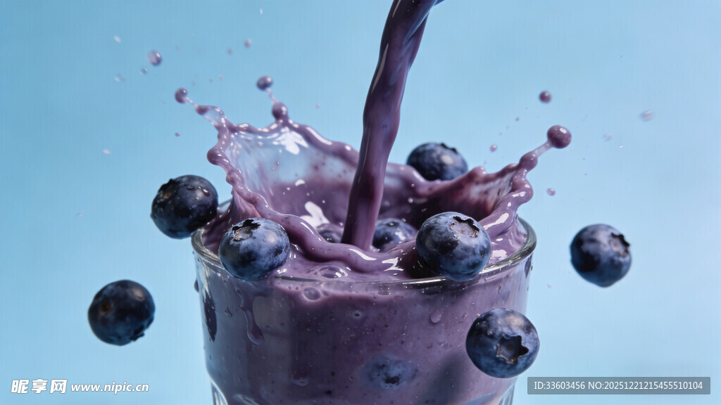蓝莓果汁飞溅瞬间