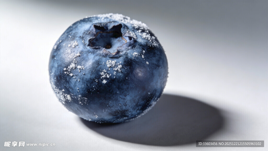 圆润饱满的新鲜蓝莓