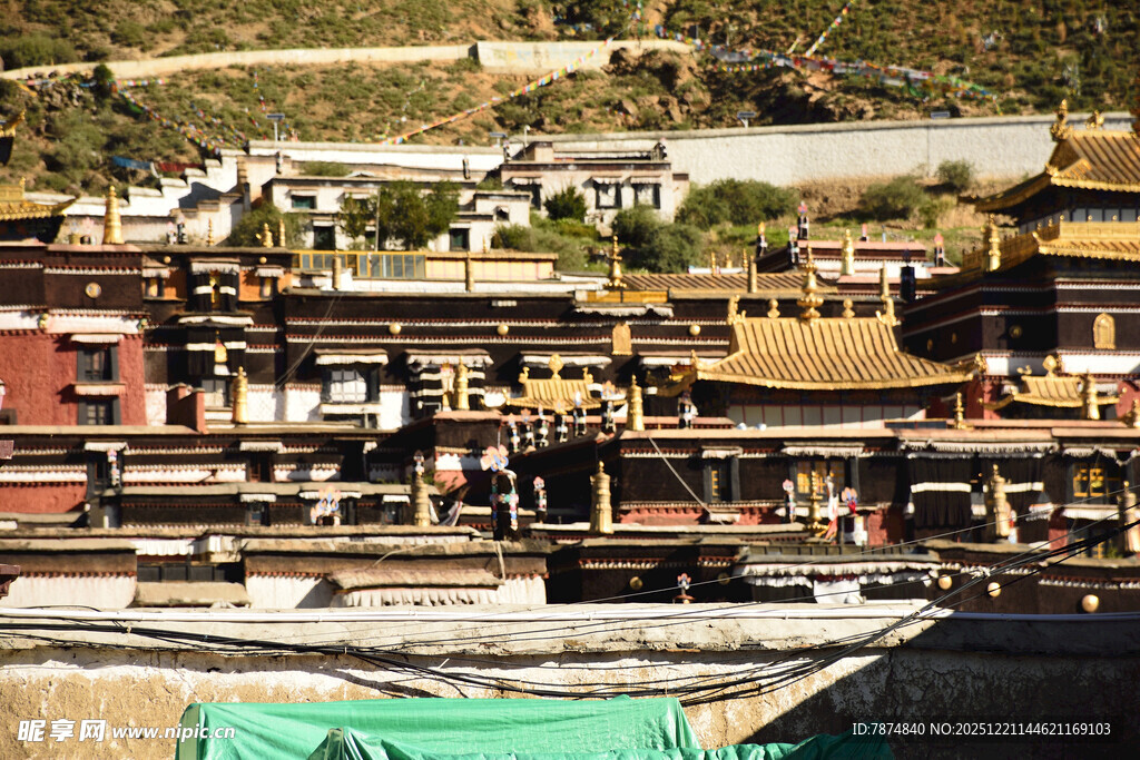 藏式建筑群 古朴壮观