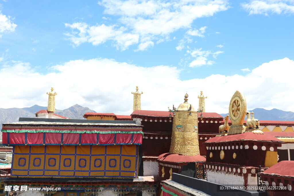 藏式寺庙建筑群景观