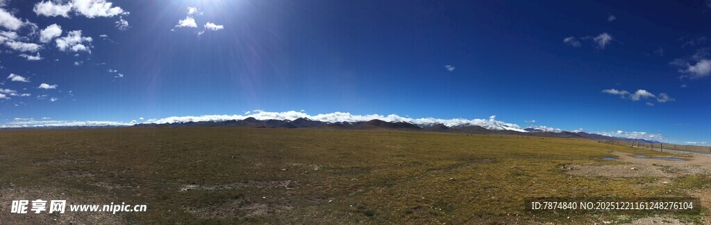草原蓝天美景