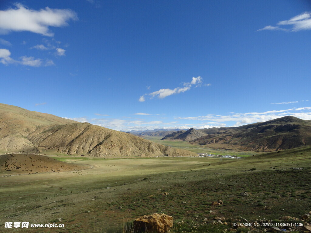 广袤草原上的壮美风光