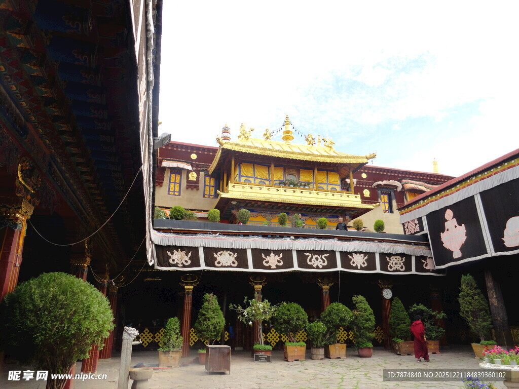 藏式寺院庭院景观