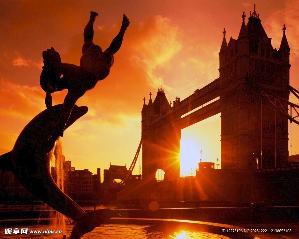 夕阳下塔桥旁的活力舞者