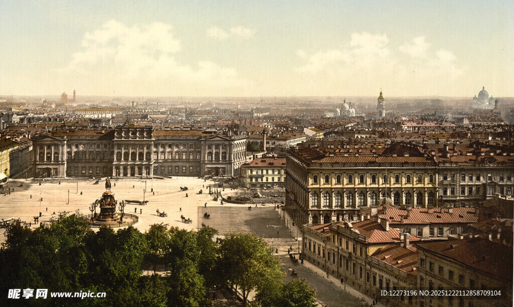 城市广场全景俯瞰