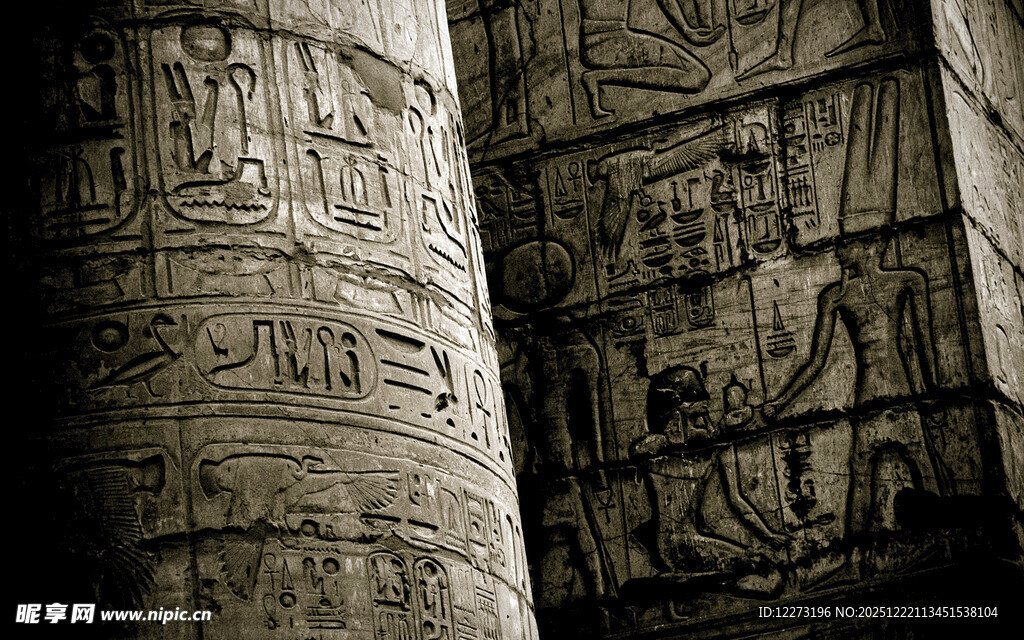 古埃及石柱上的神秘象形文字