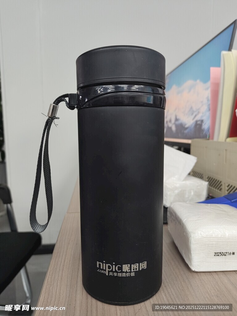 黑色便携保温杯