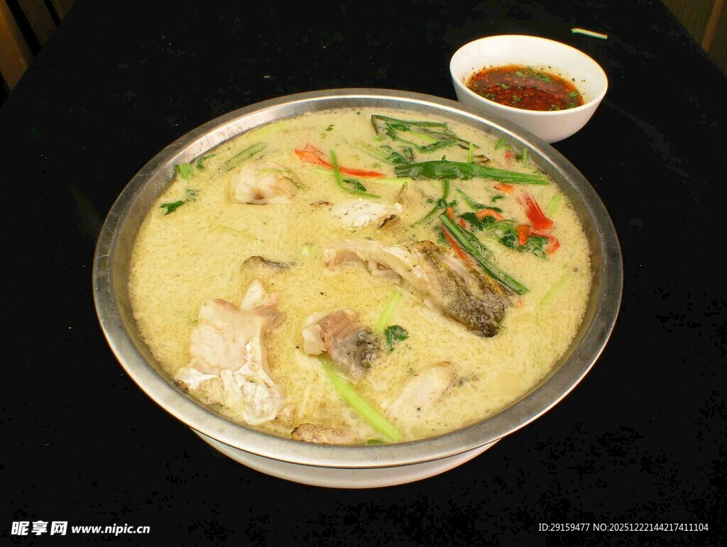 香浓泰式绿咖喱鸡肉汤