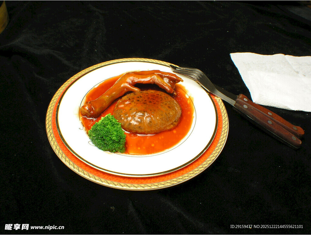 美味牛排摆盘精致