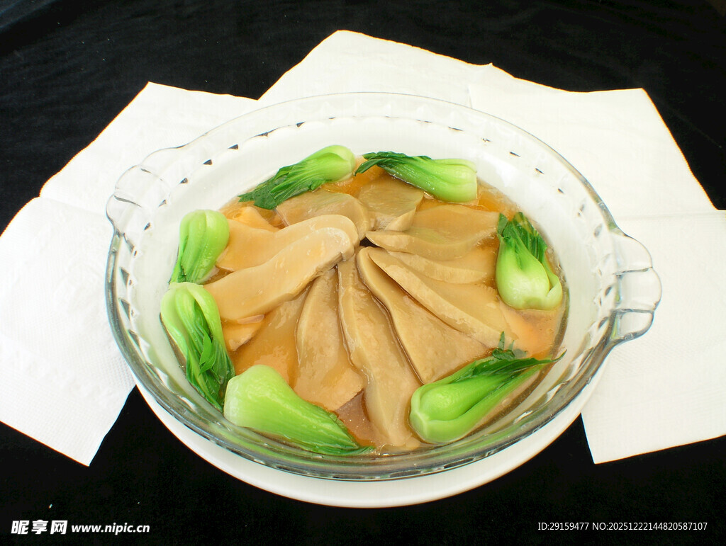 清炒笋片配青菜