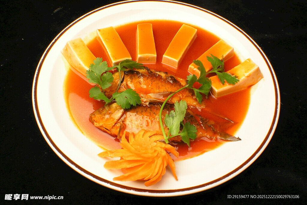 美味凉拌萝卜摆盘精致