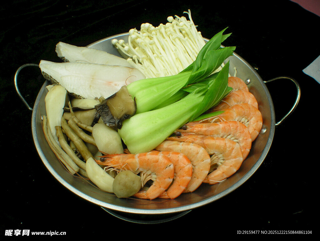 海鲜蔬菜火锅食材拼盘