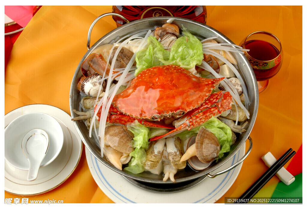 美味大闸蟹海鲜火锅盛宴