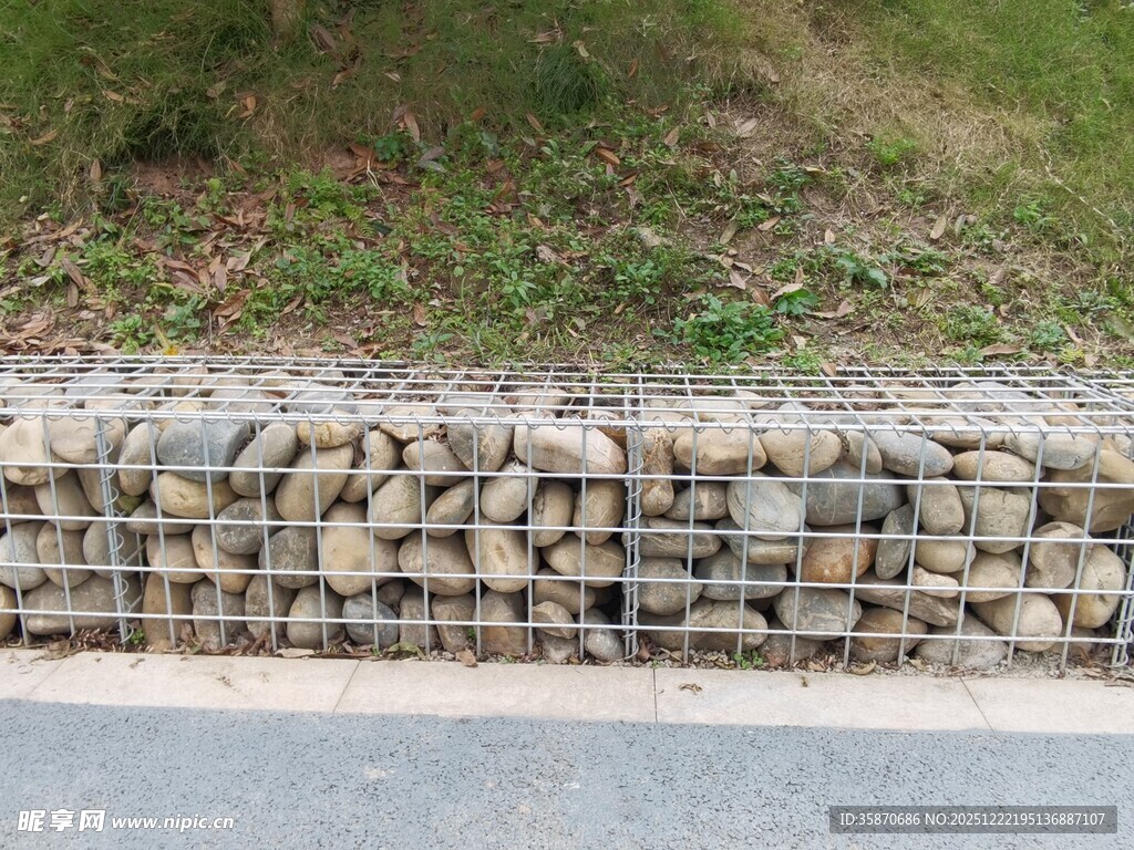 石砌挡墙自然质朴景观