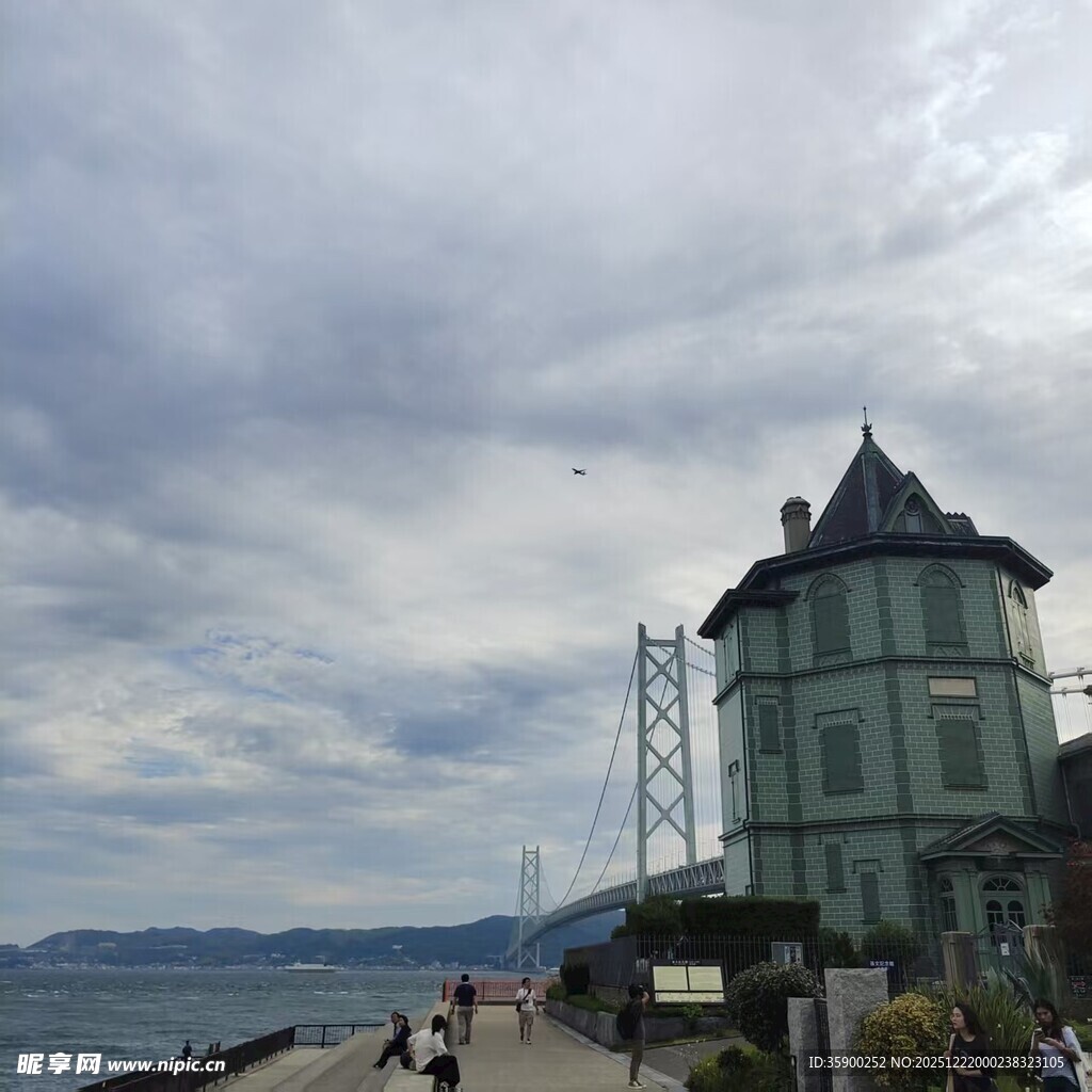 海边复古建筑风景